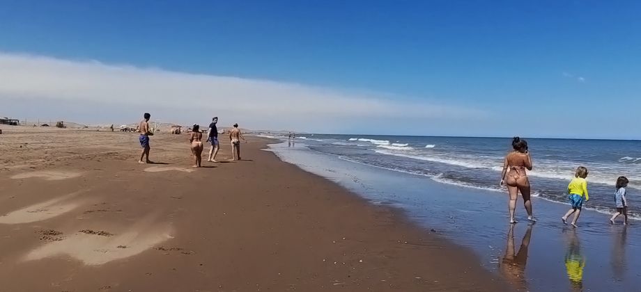 Disfruta de una playa natural en Orense, costa argentina
