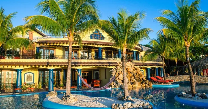 hotel Caribe resort Visitar Roatán en el Caribe hondureño